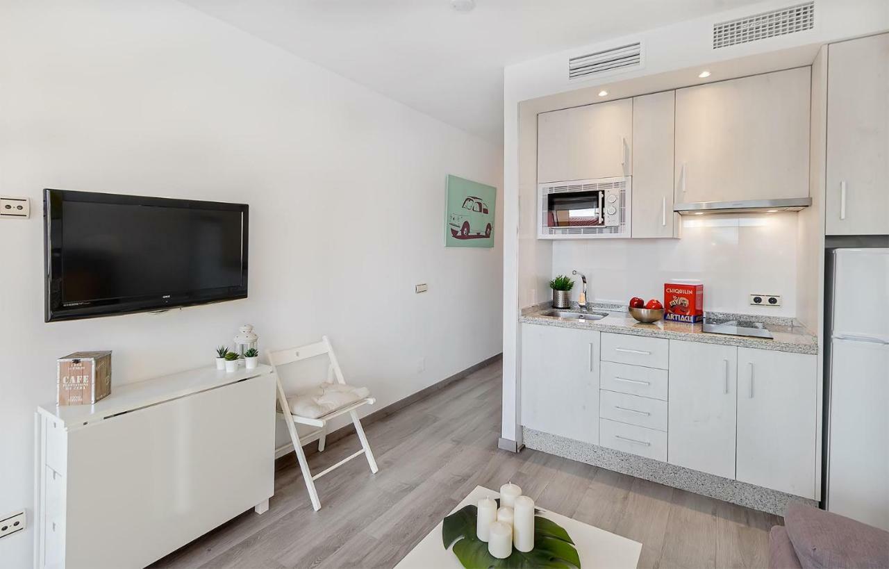 Apartamento Los Tres Soles มาลากา ภายนอก รูปภาพ